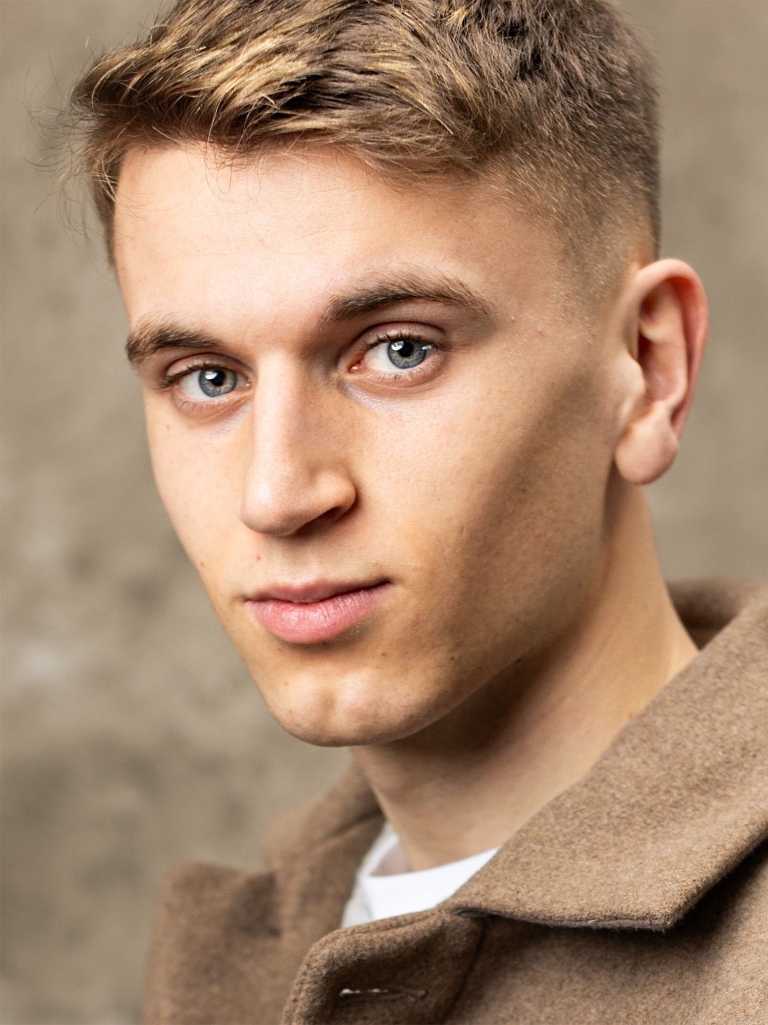 Robin Turrell Robin Turnbull | New-faces | Colours